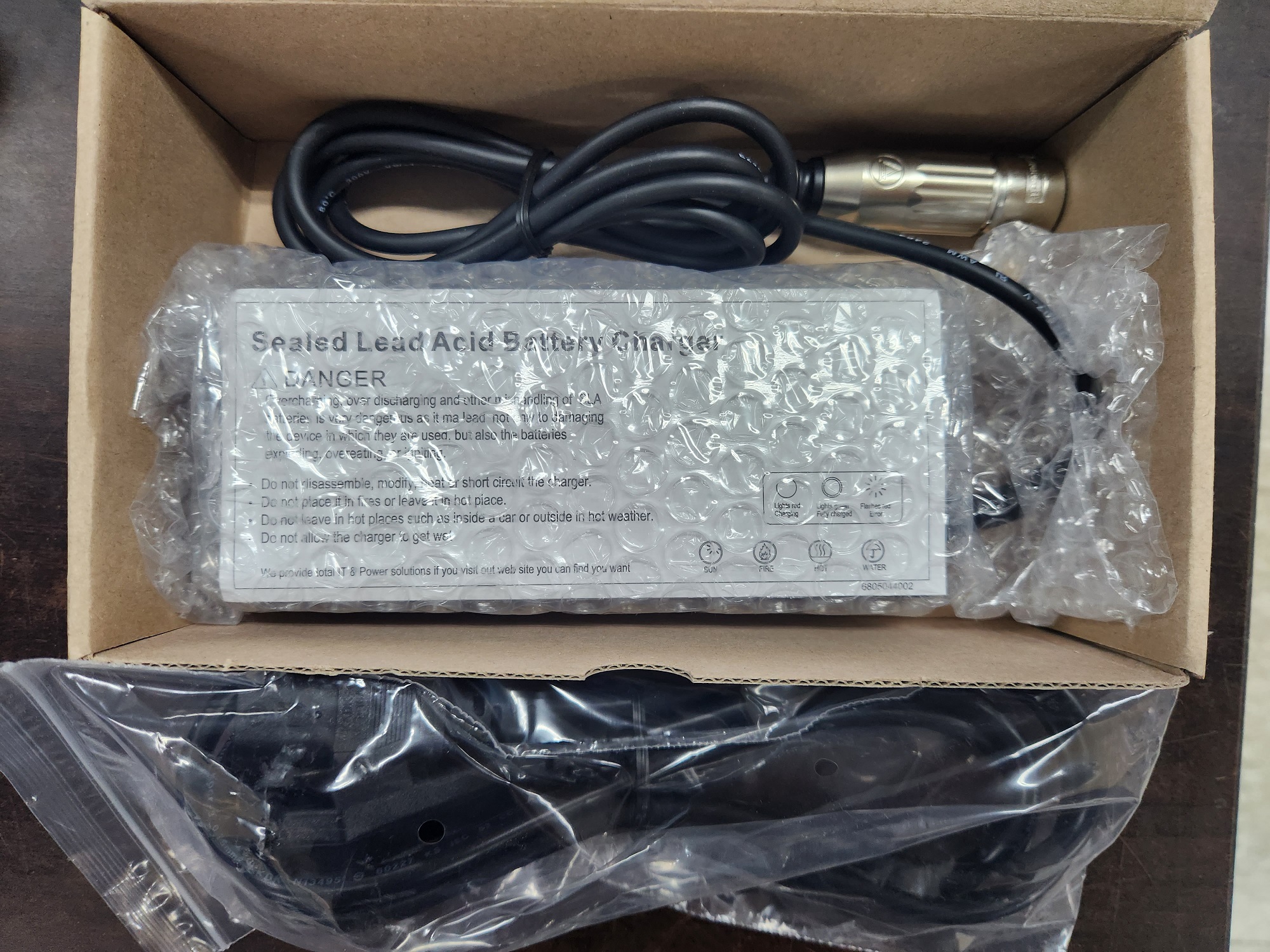 JBL7452062000200FJ CASTON II용- 신형 BATTERY-CHARGER